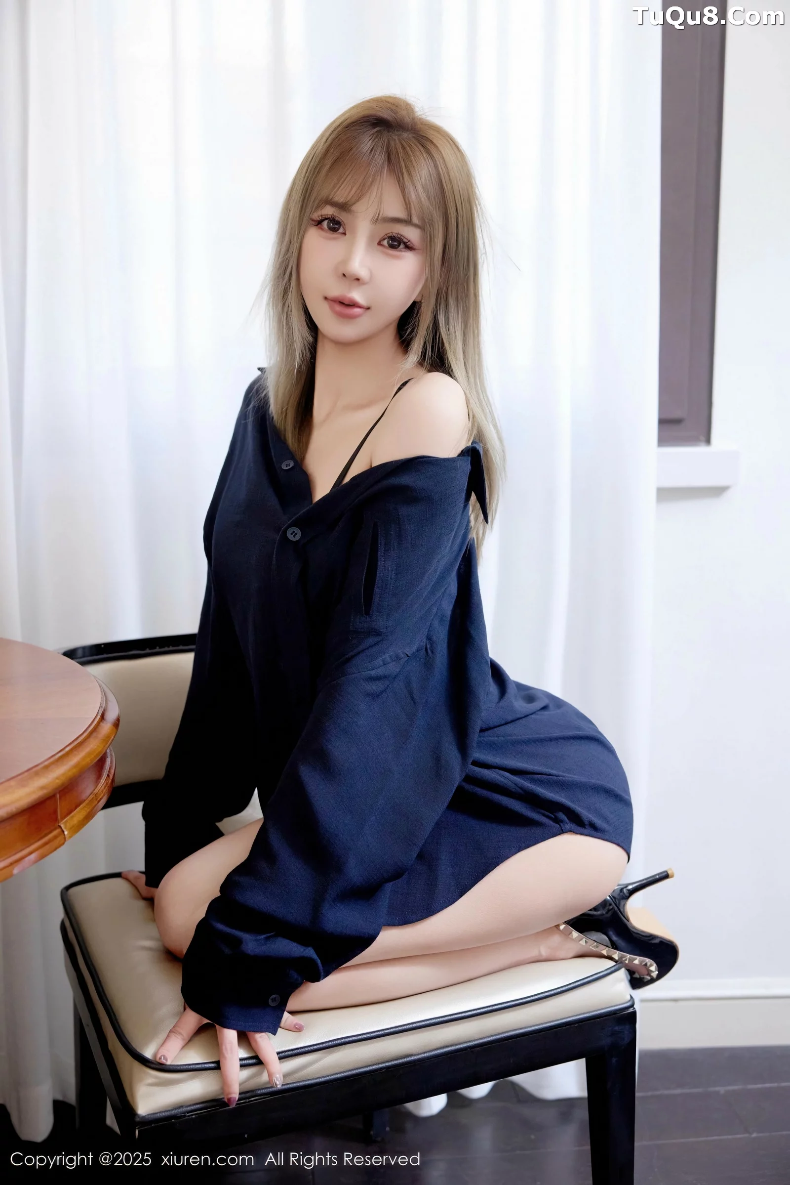 1280240