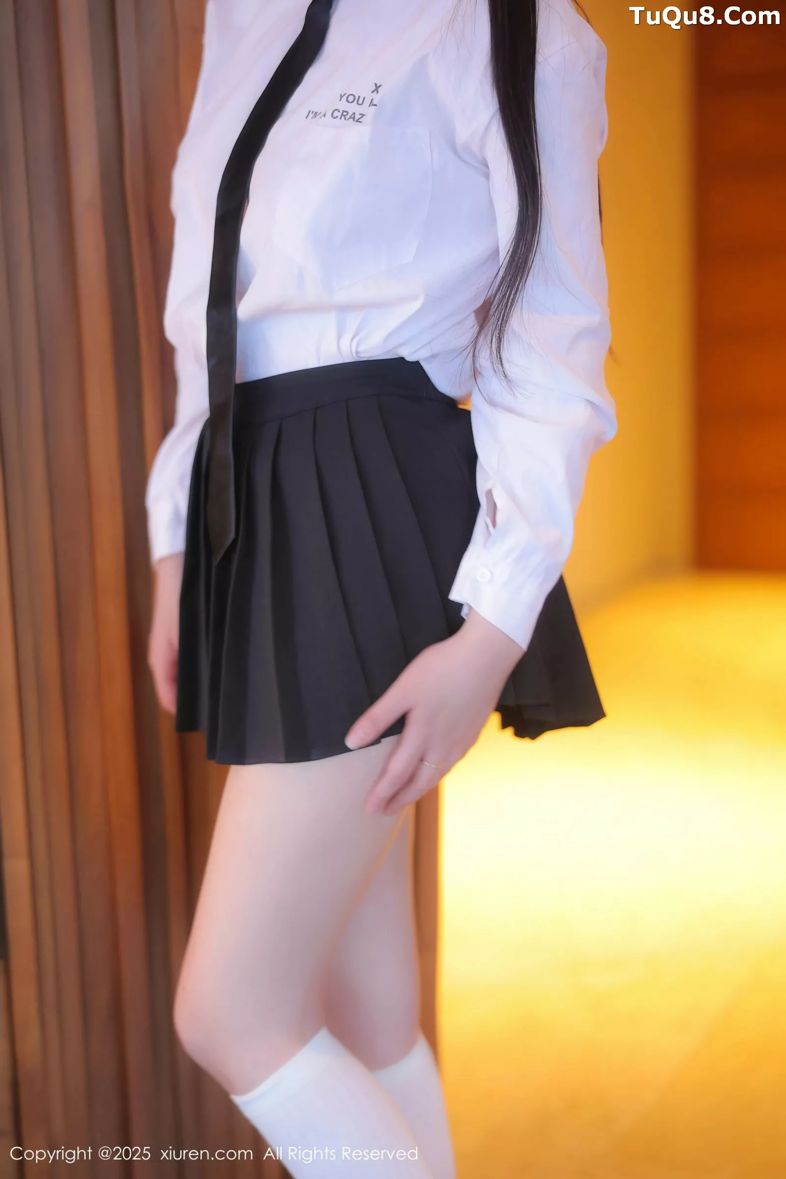 1304042