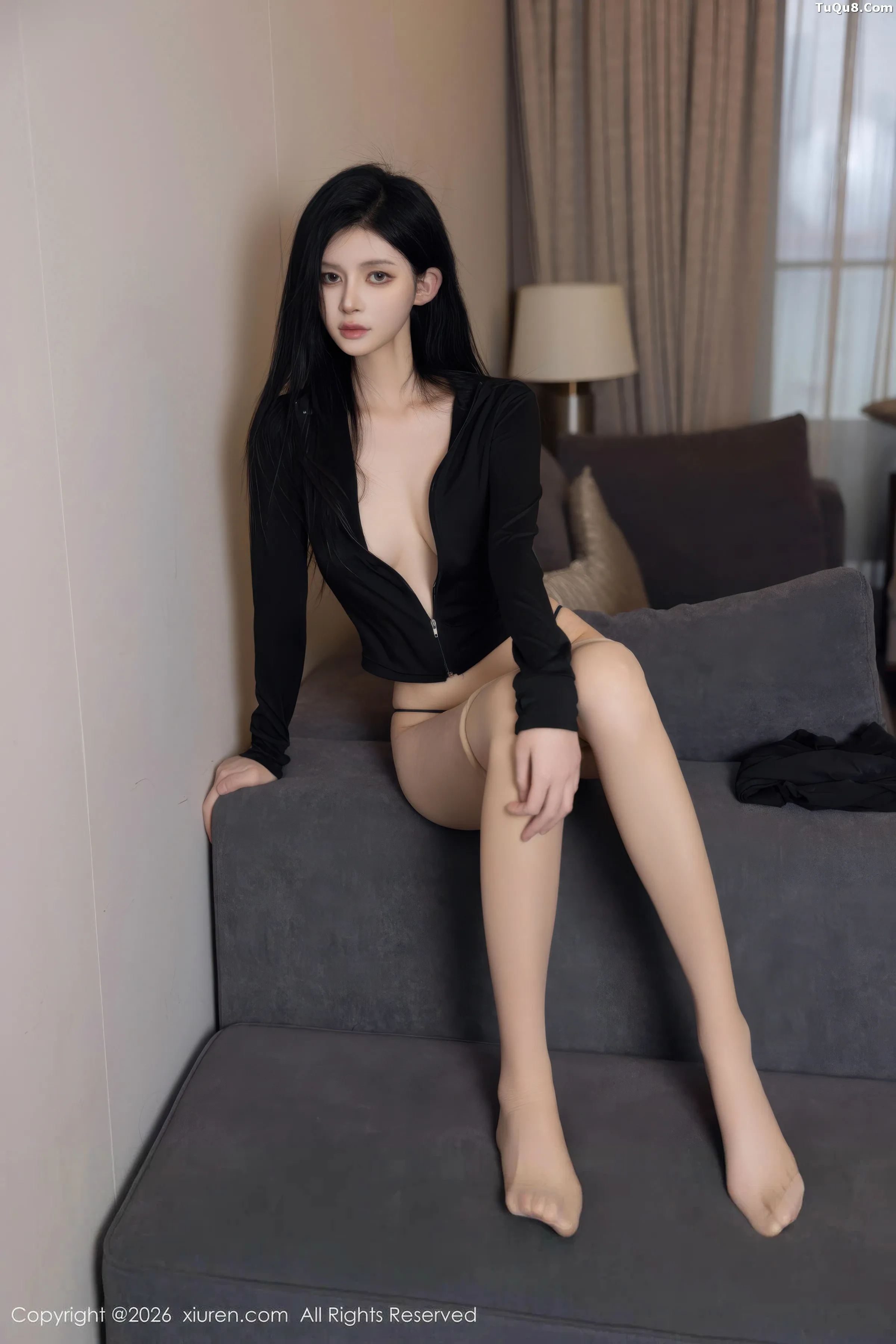 1784572