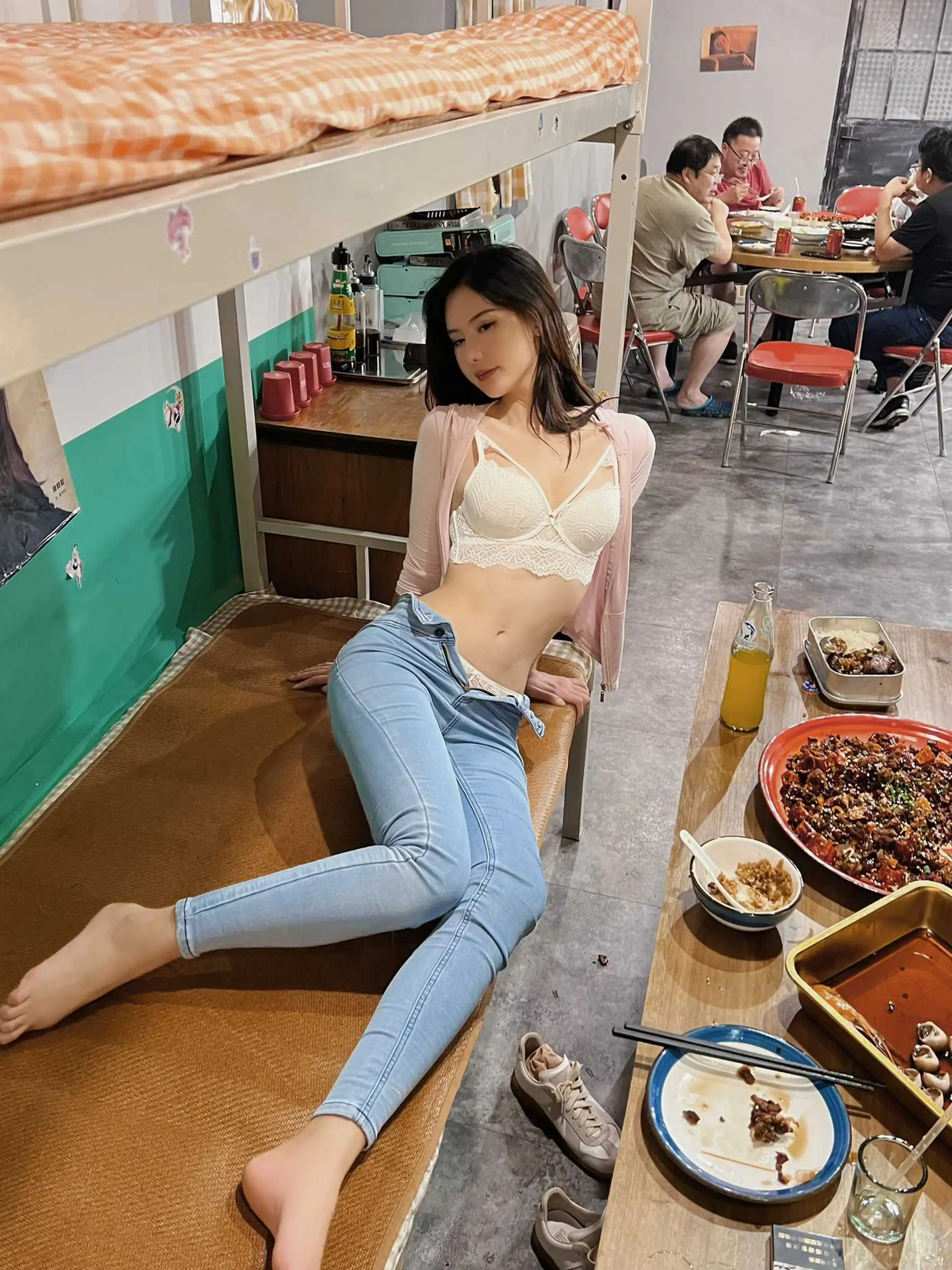 1909620