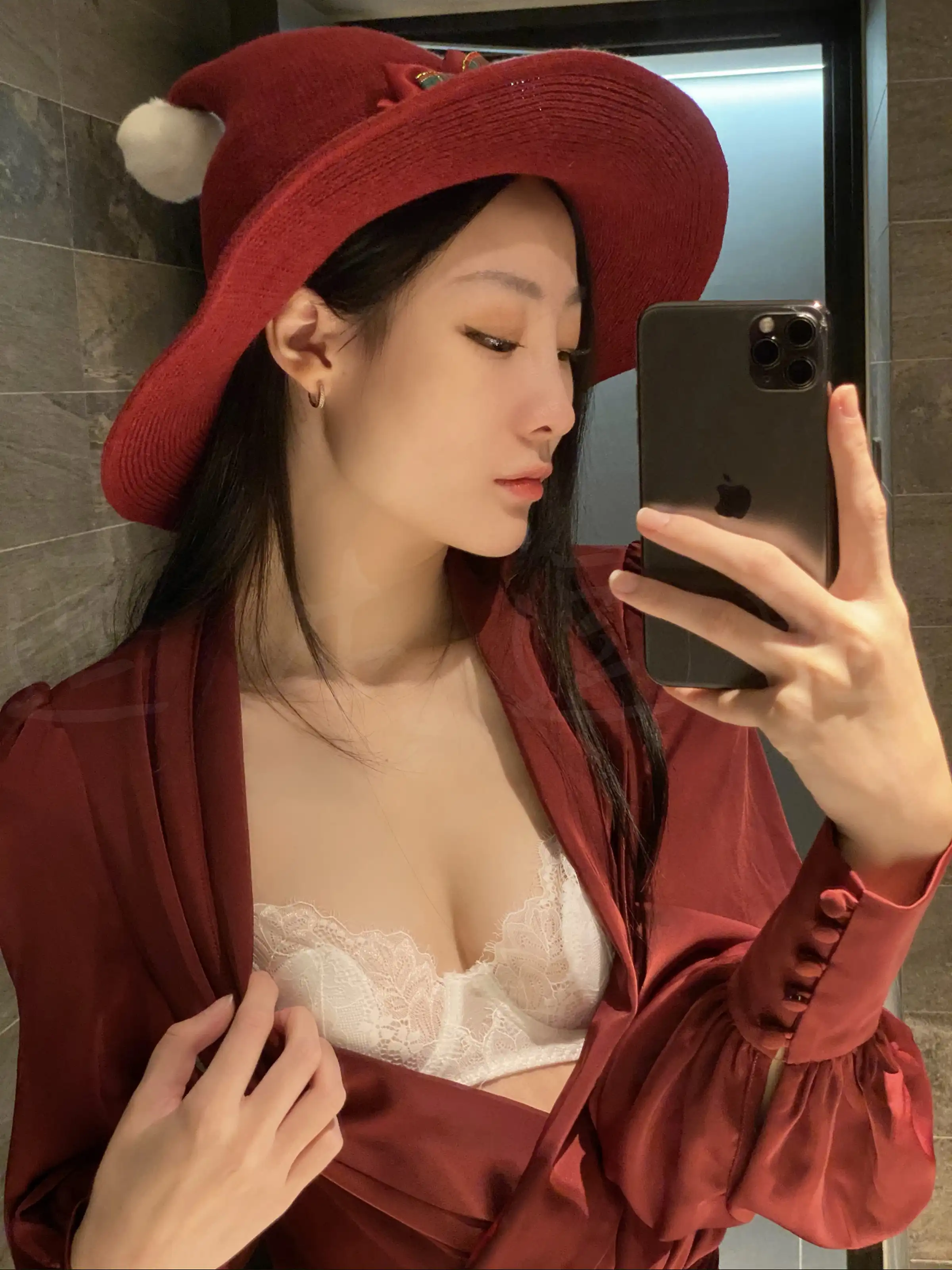 1920919