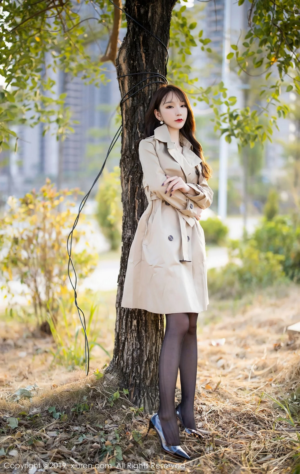 [XiuRen秀人网]No.1876_女神周于希Sandy户外精致黑色内衣配吊带黑丝袜撩人诱惑写真93P