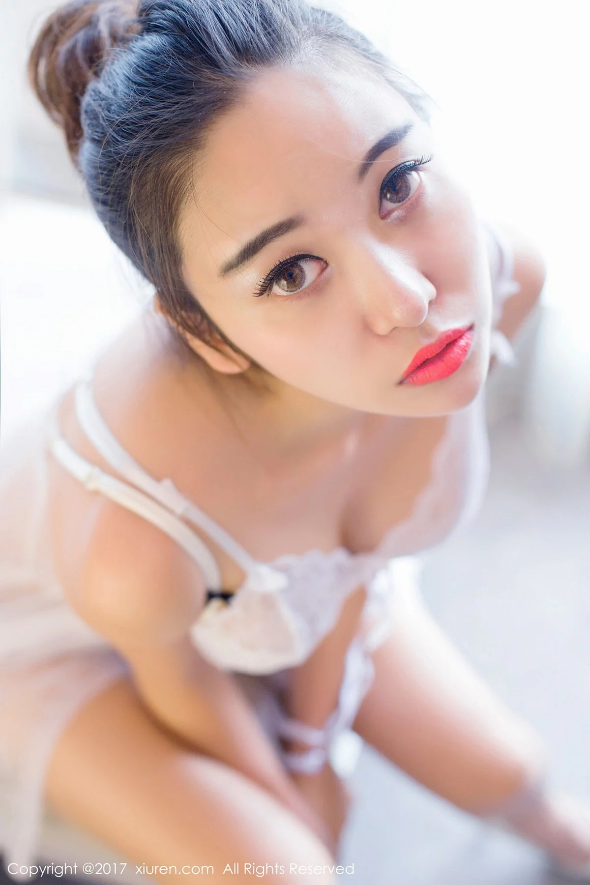 [XiuRen秀人网]No.849_嫩模李梓熙白色蕾丝睡衣+半截死库水爆乳喷血诱惑写真42P