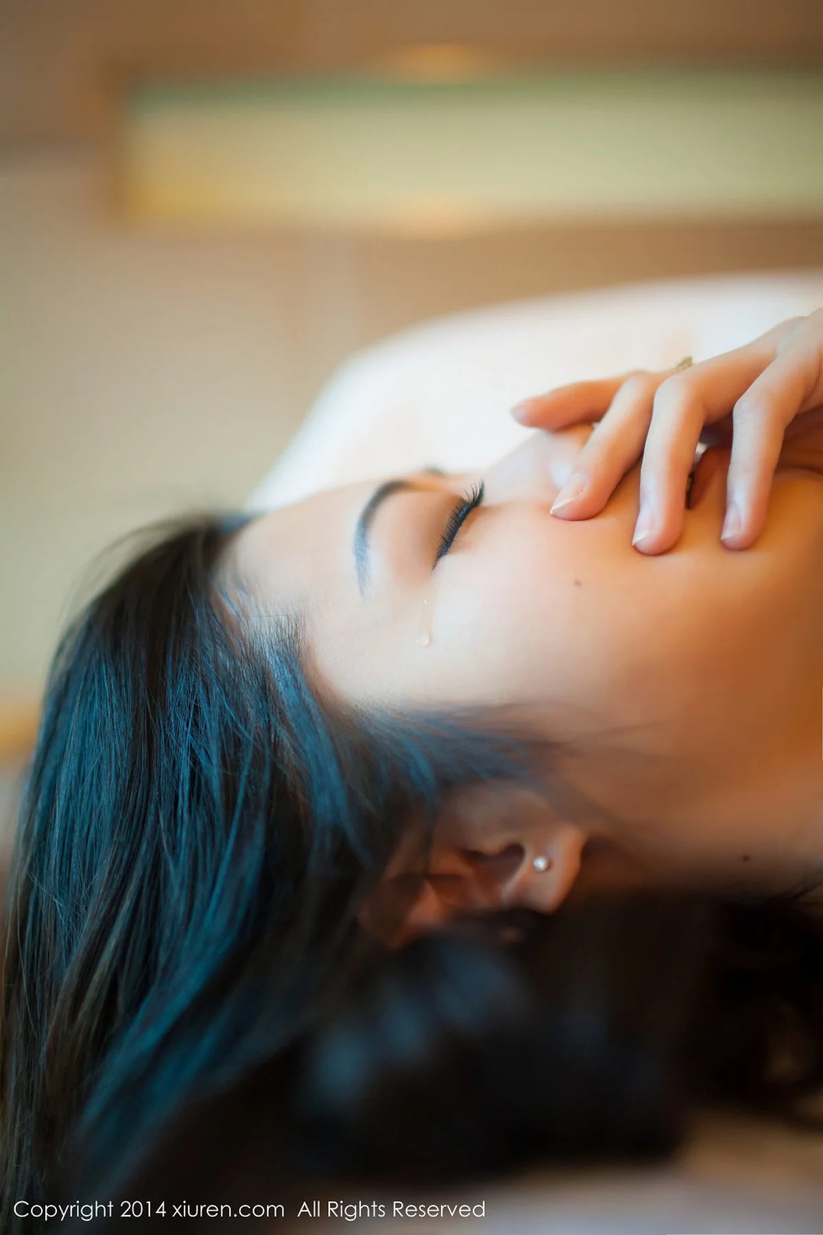 [XiuRen秀人网]No.161_秀人嫩模luvian本能透明白纱性感内衣系列诱惑写真50P