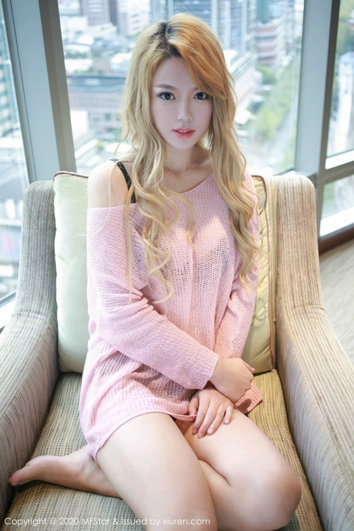 [MFStar模范学院]Vol.296_新人嫩模Dodo私房粉色缕空毛衣透视秀美乳火辣诱惑写真39P