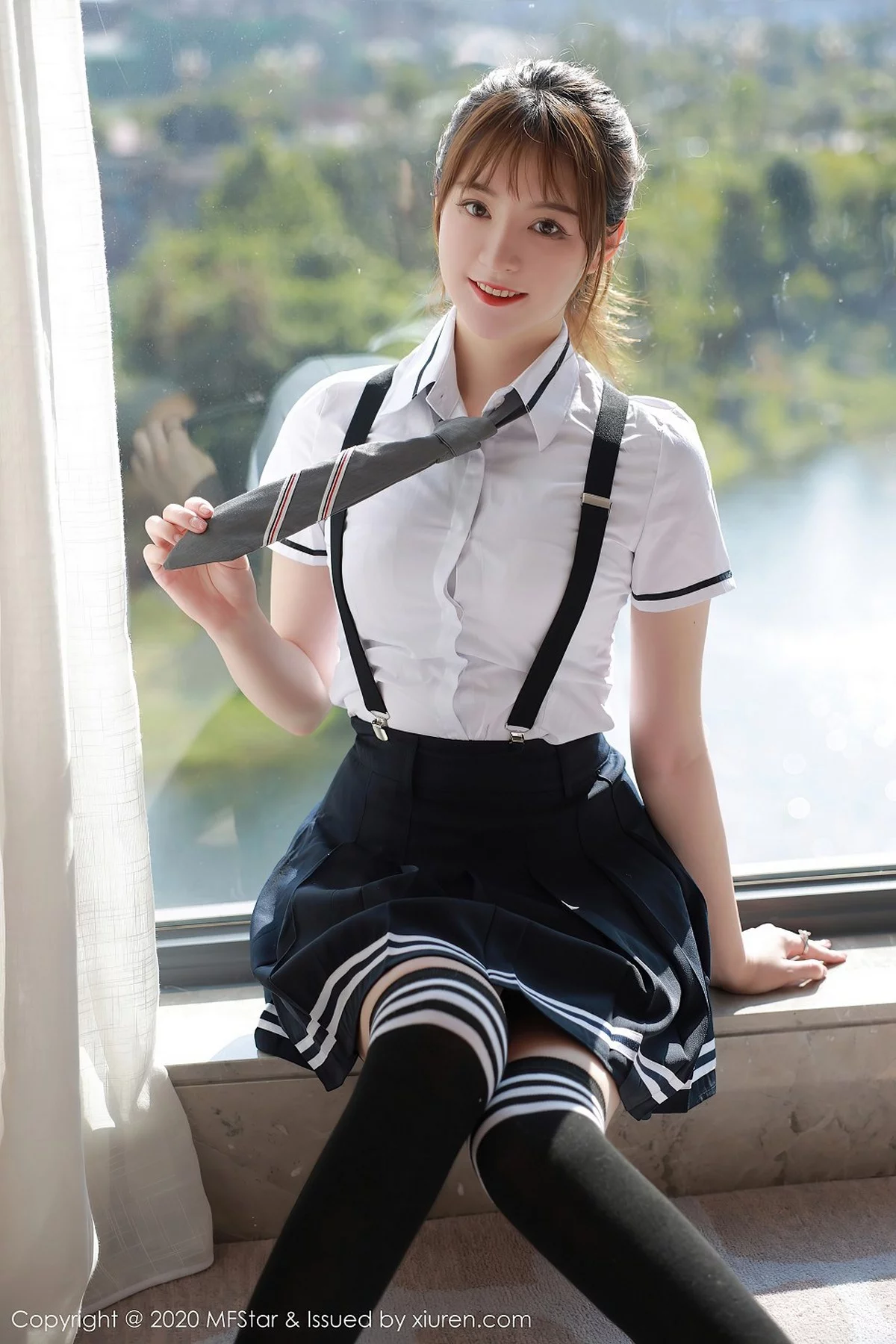 [MFStar模范学院]Vol.391_嫩模韩静安居家脱牛仔裤露性感内裤秀翘臀诱惑写真59P