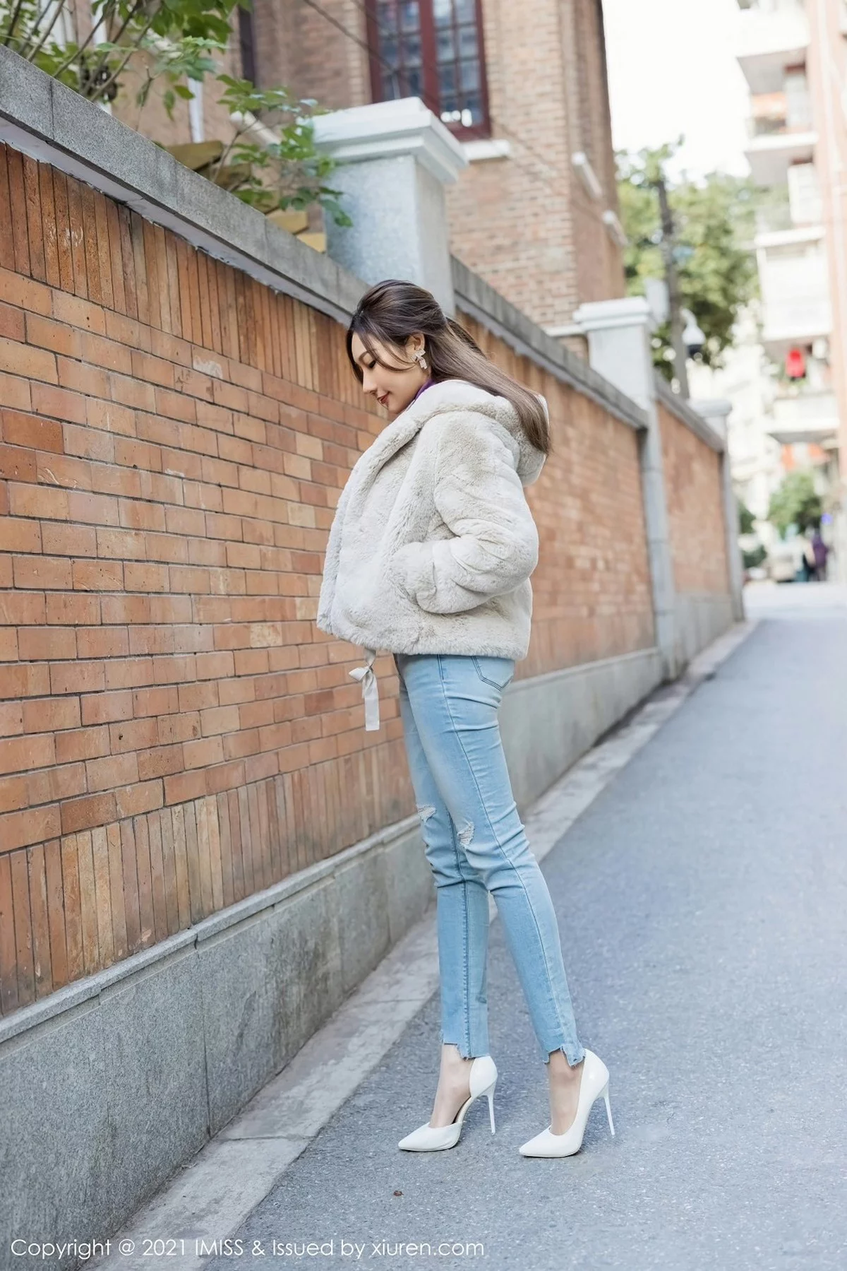 [IMISS爱蜜社]Vol.541_女神小狐狸Kathryn私房脱牛仔裤露性感粉色内衣完美诱惑写真52P