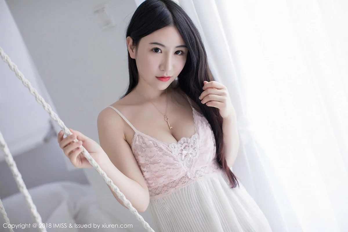 1411318