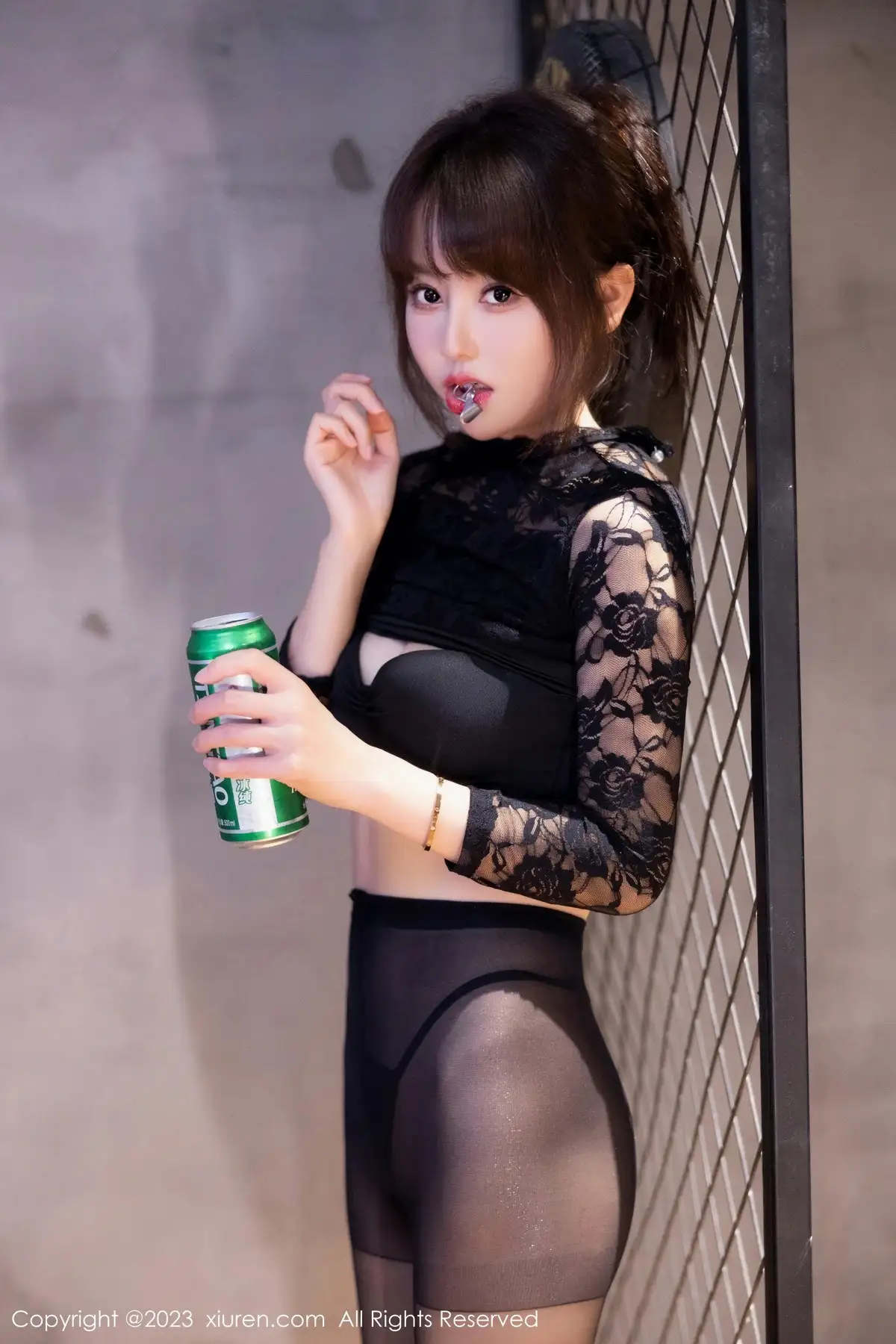 1381950