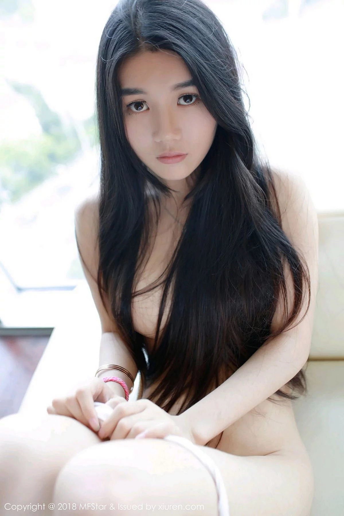 1390923