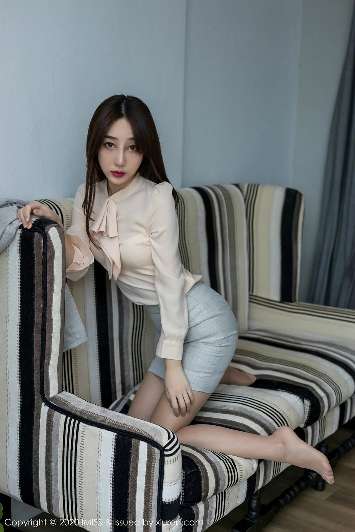1403423