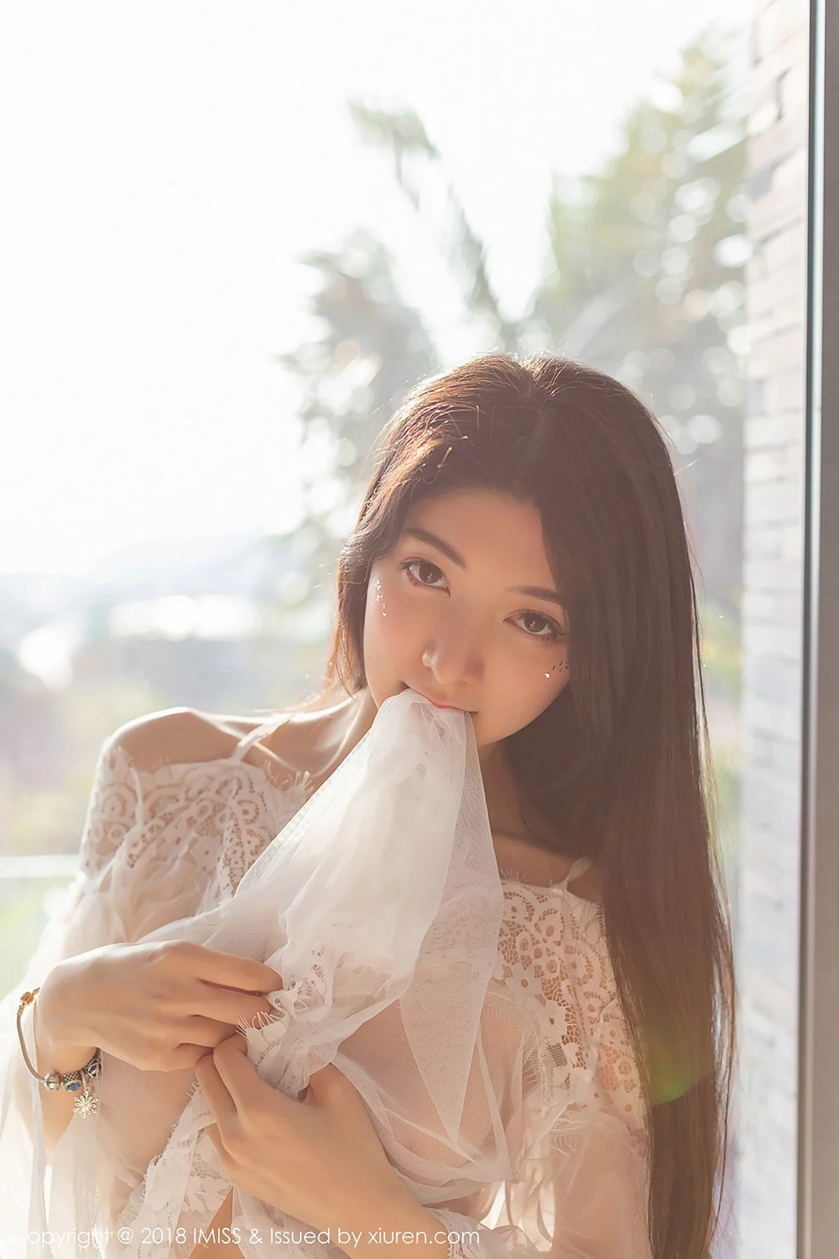1409404