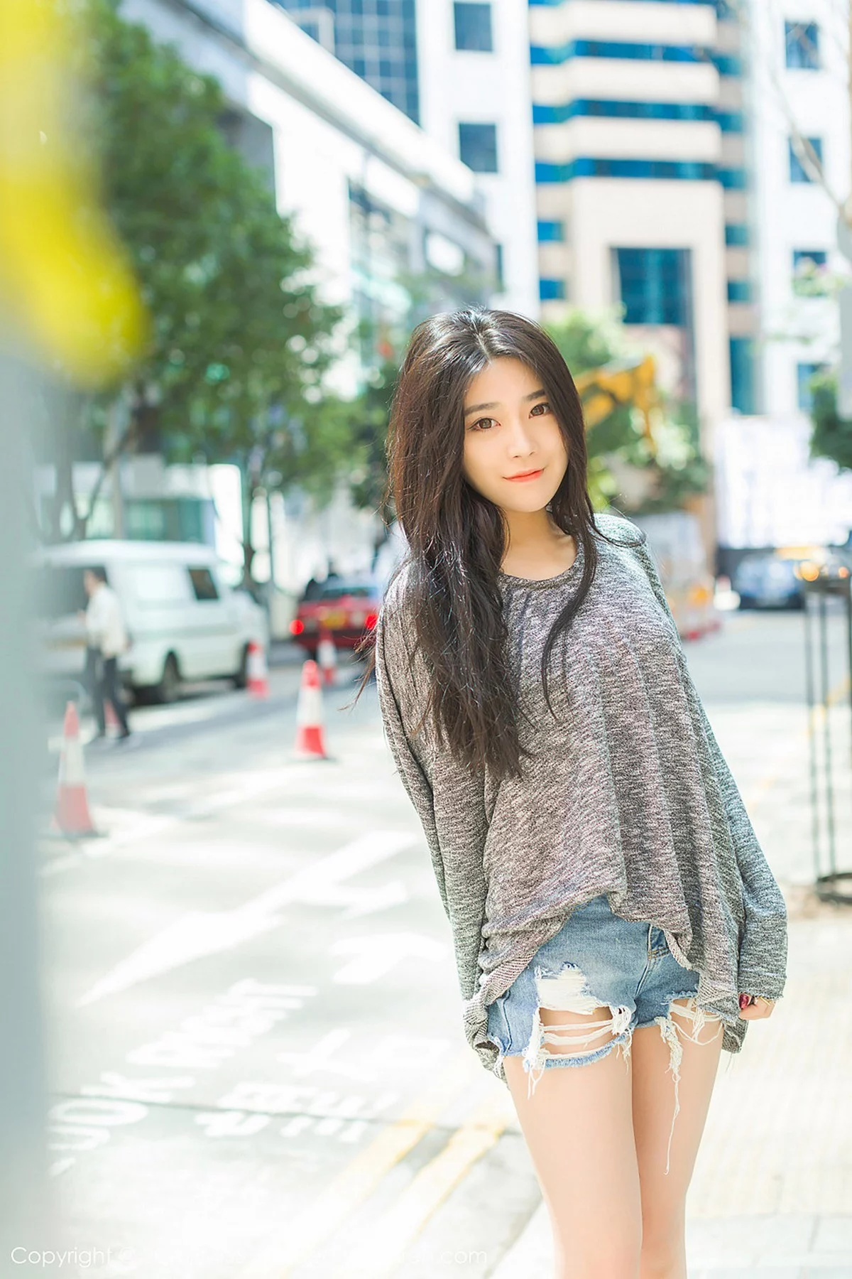 1409757