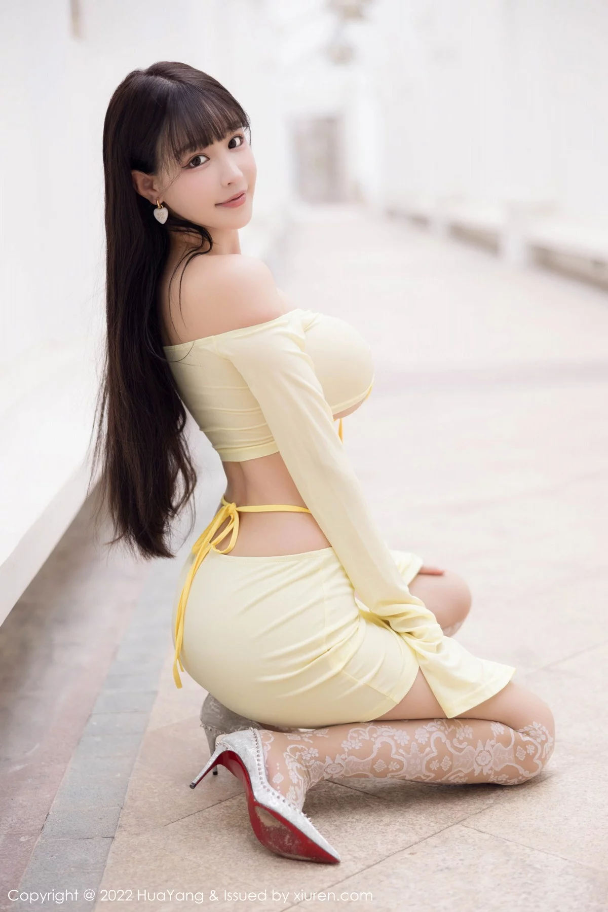 1546870