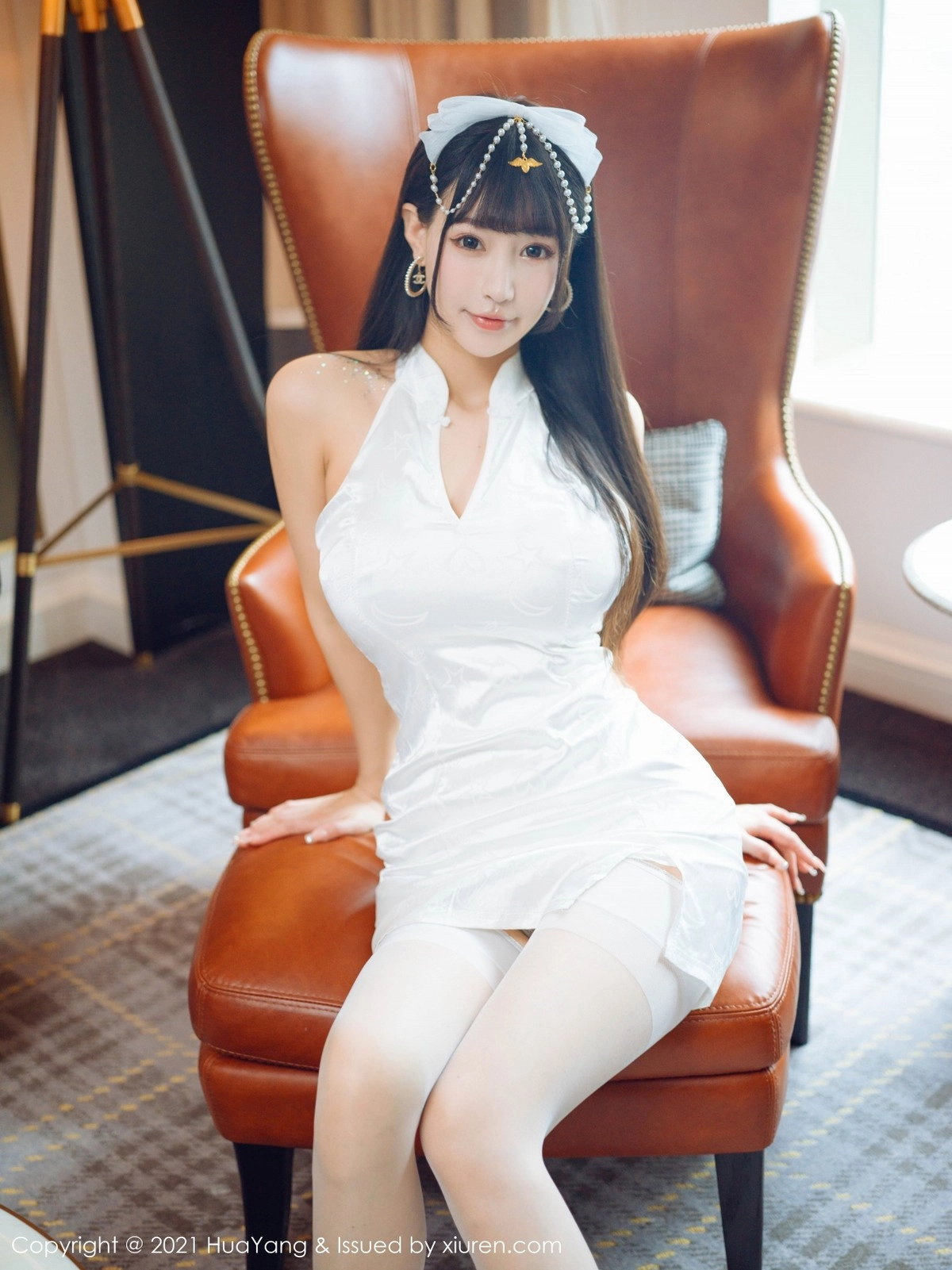 1551318