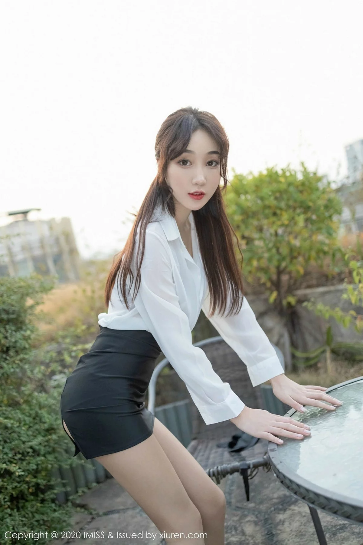 1402831