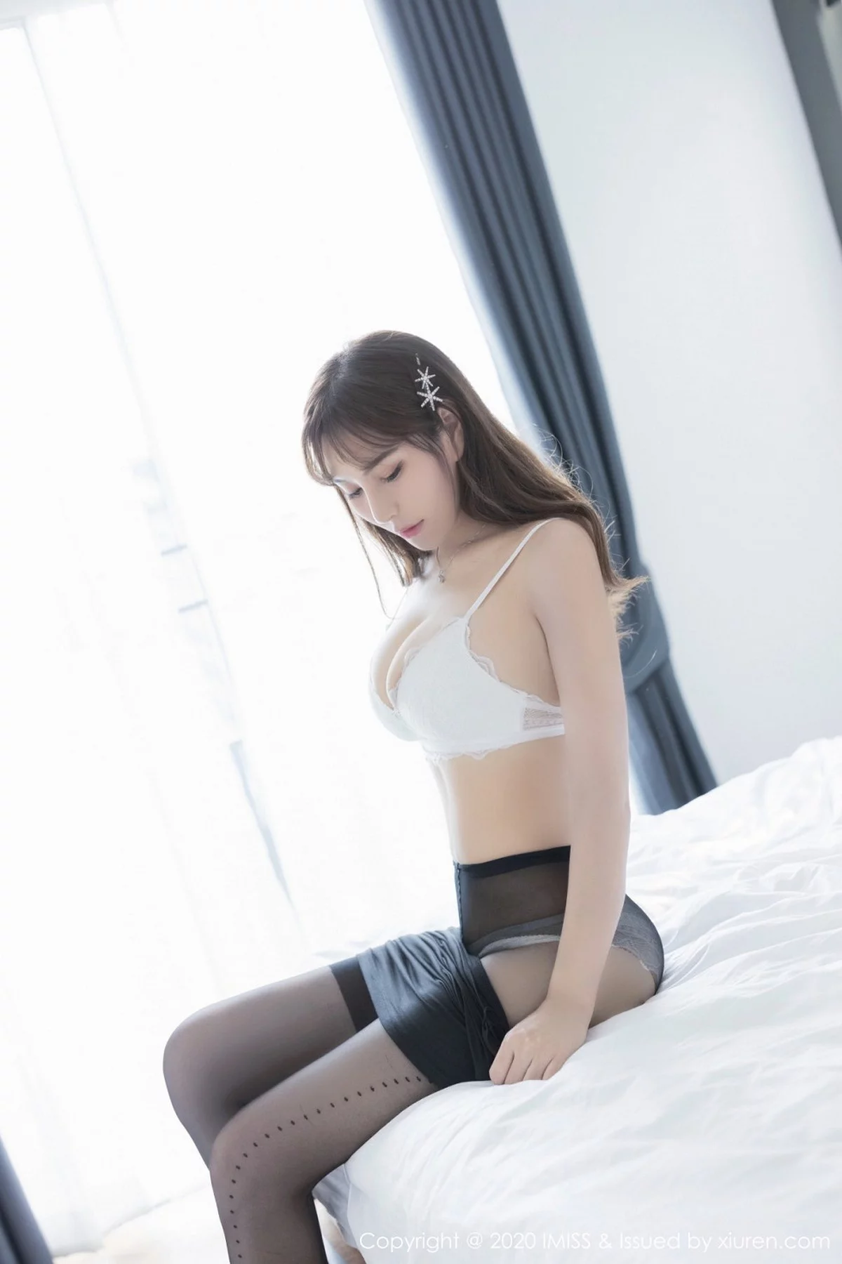 1403718