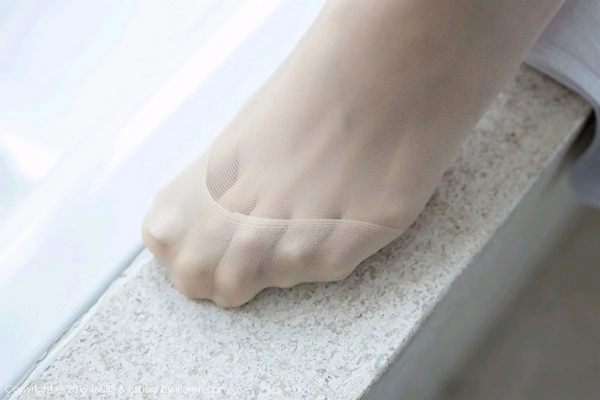 1406421