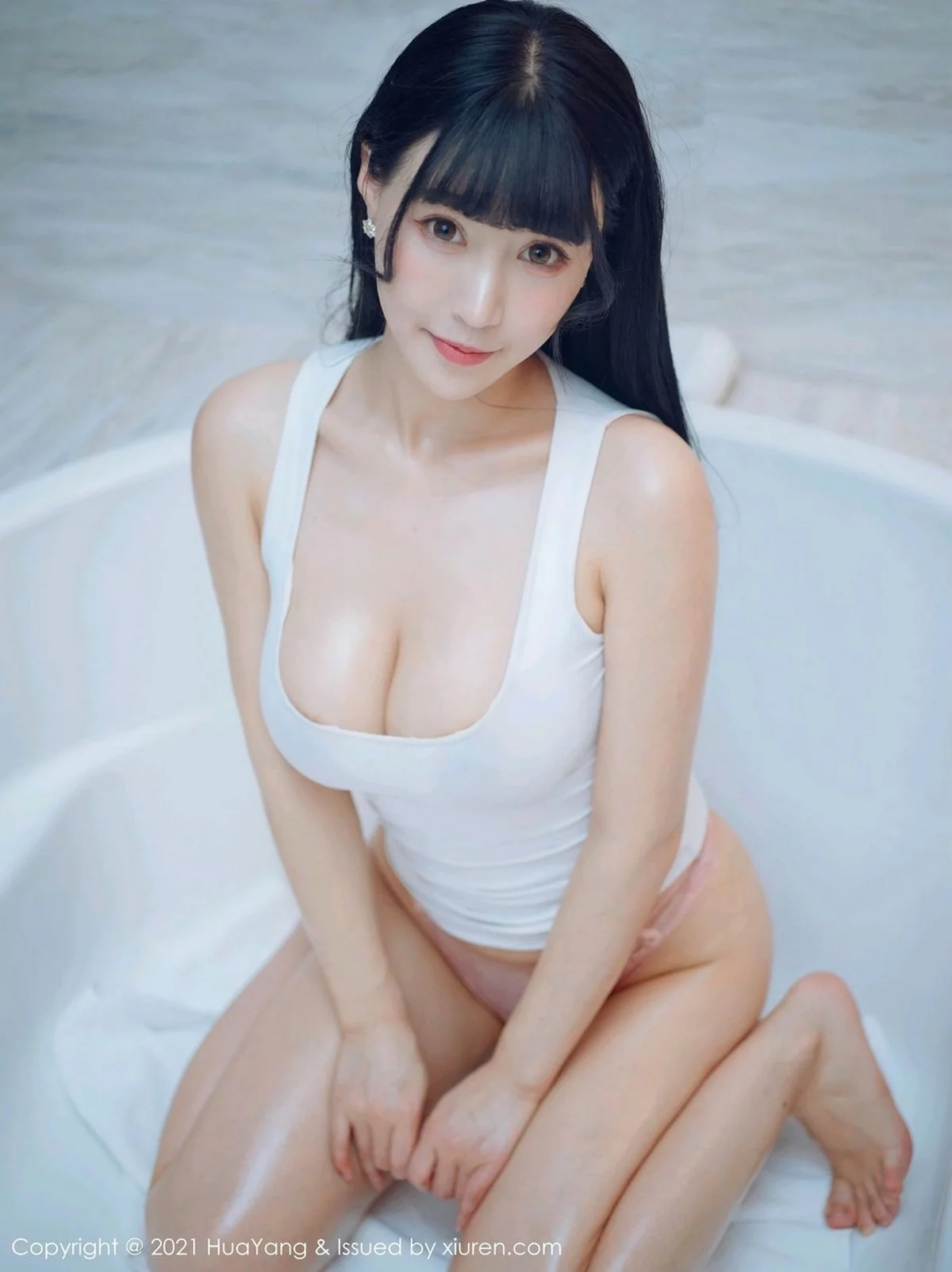 1554892