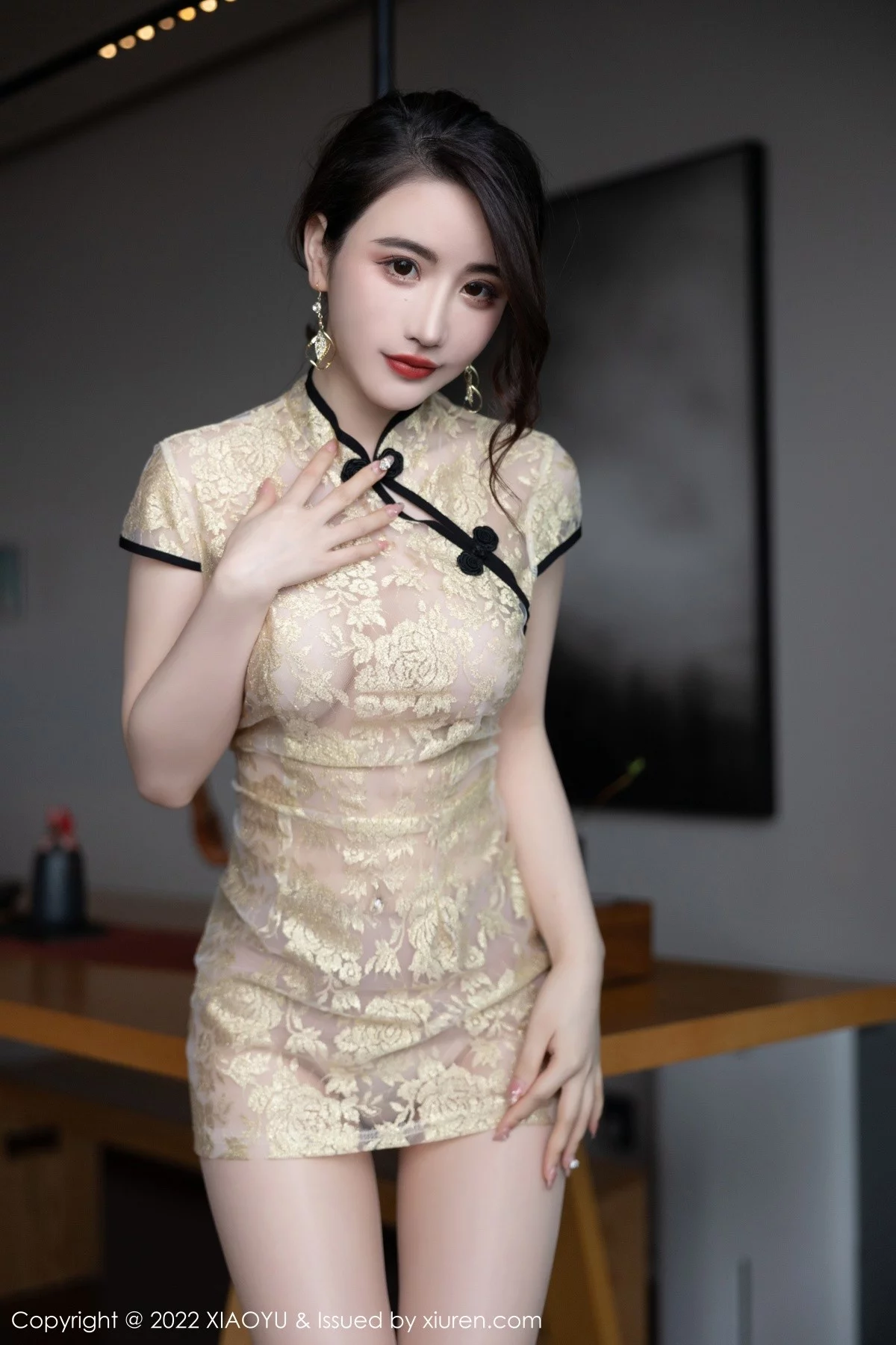 1678404