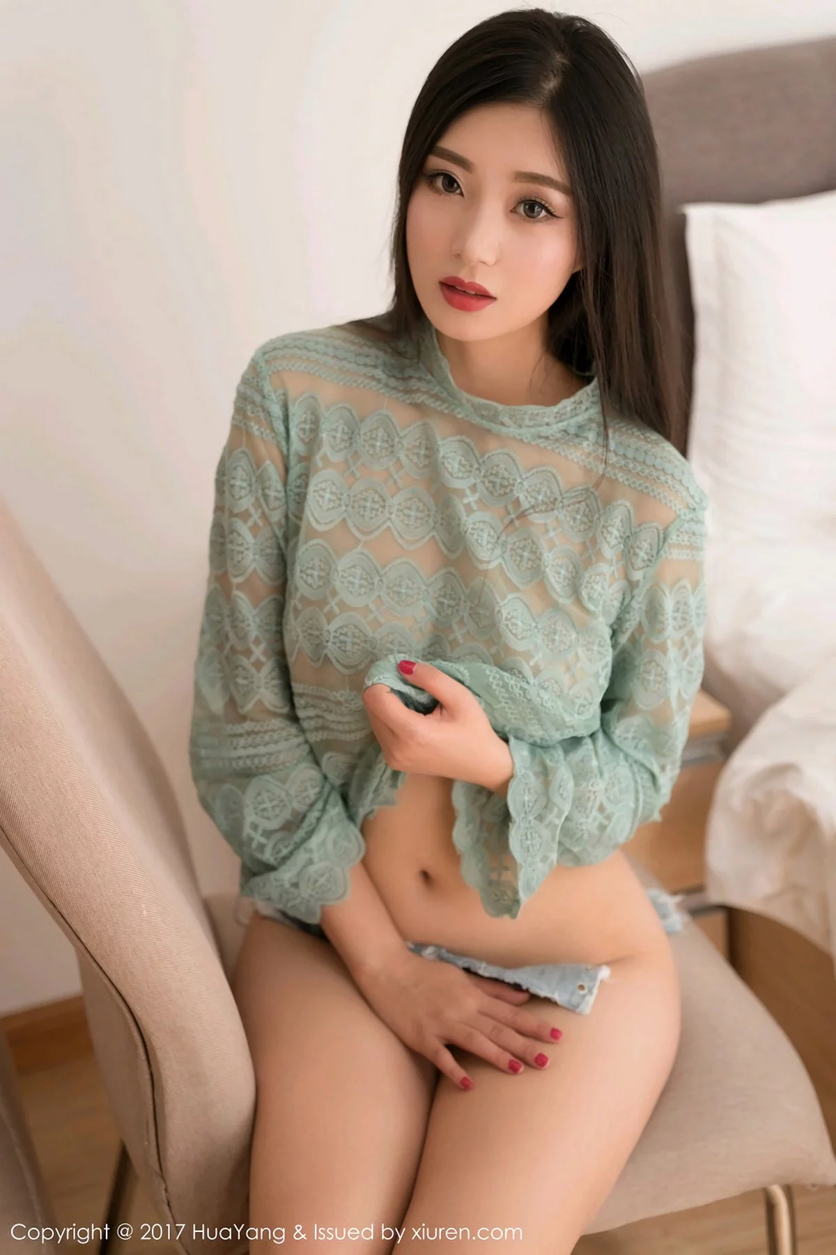 1901041