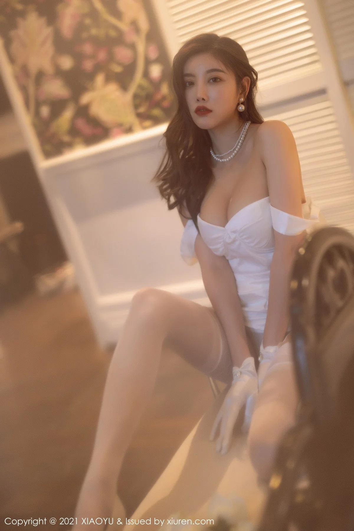 1697947