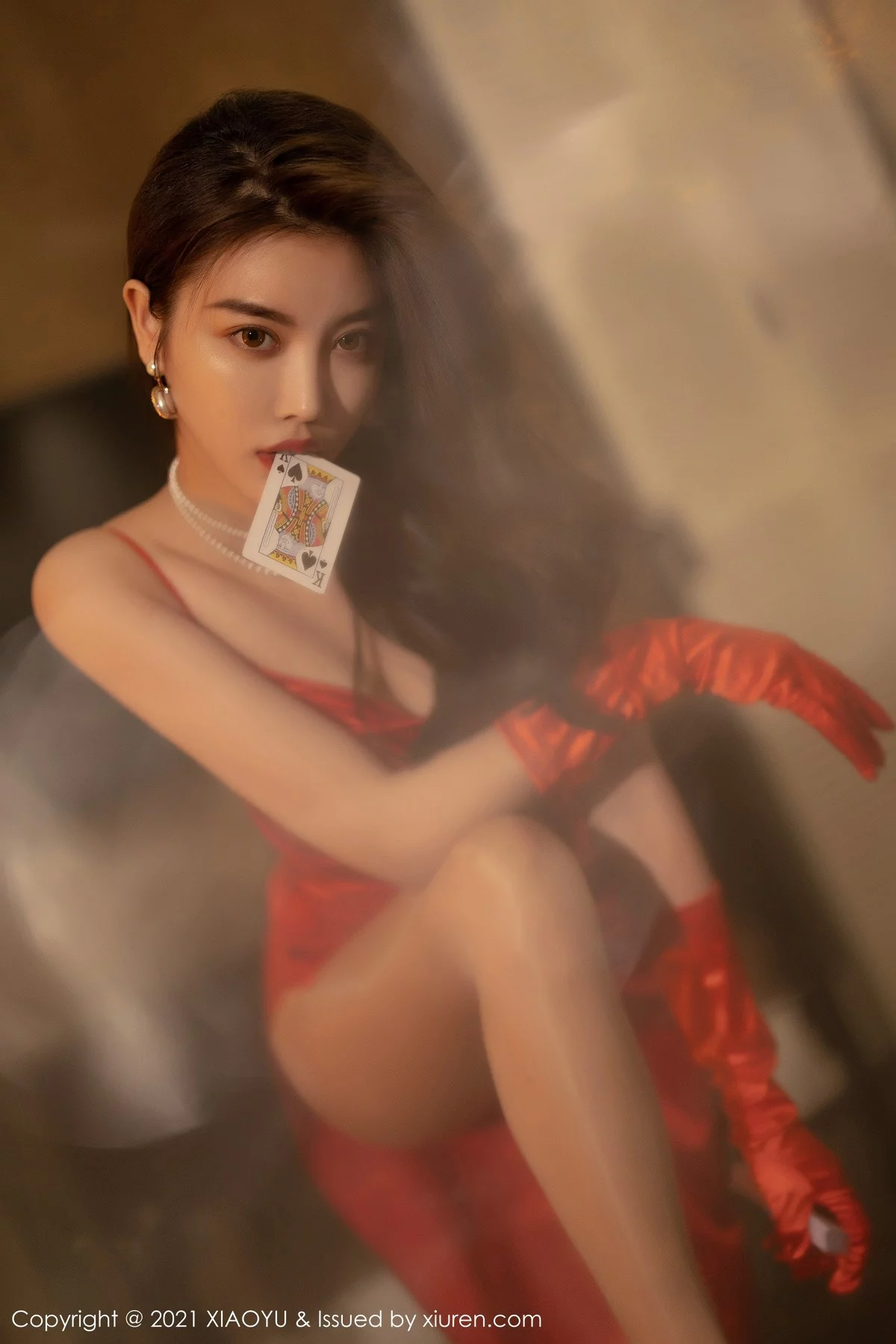 1704887