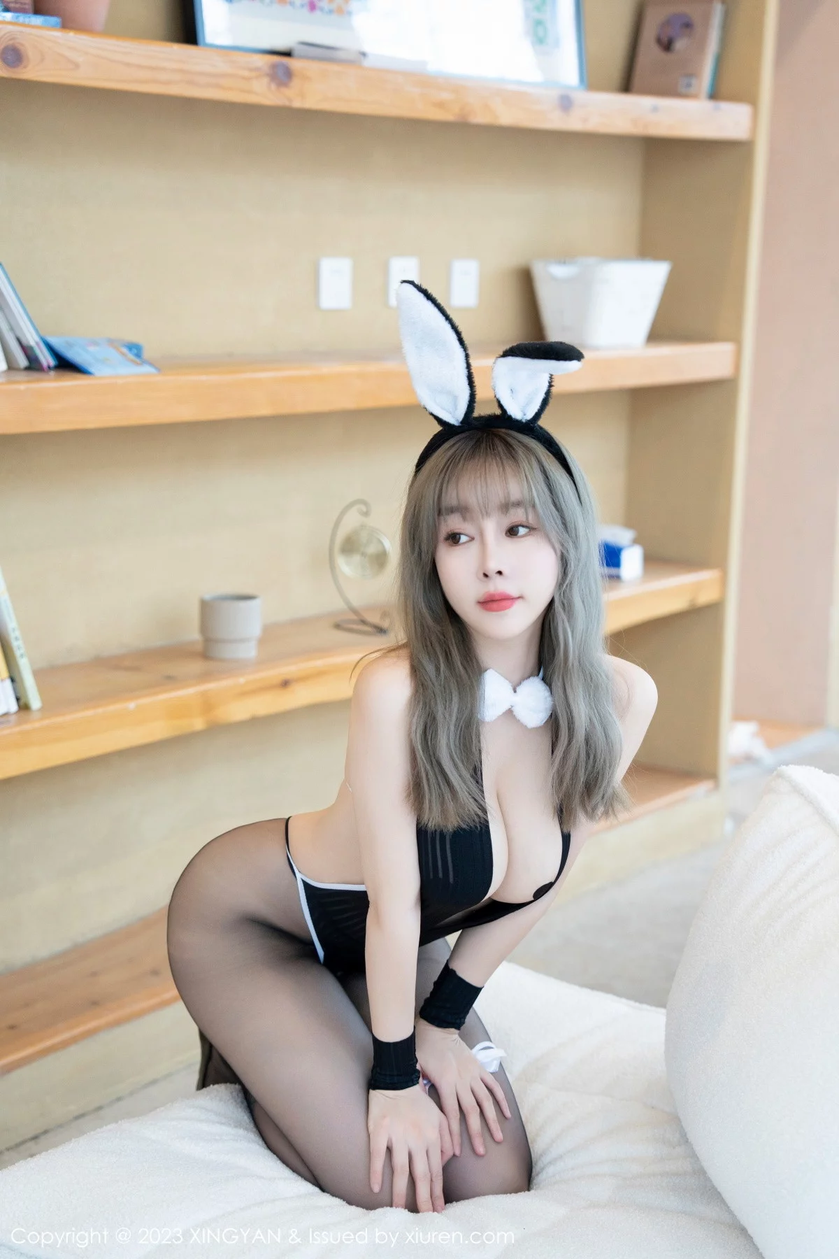 1593524