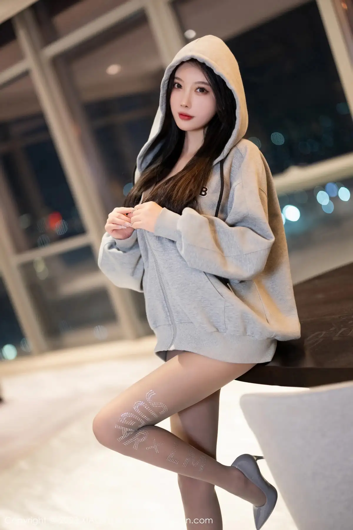 1601237