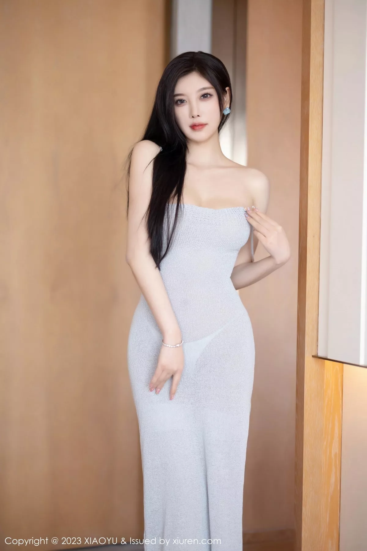 1613124