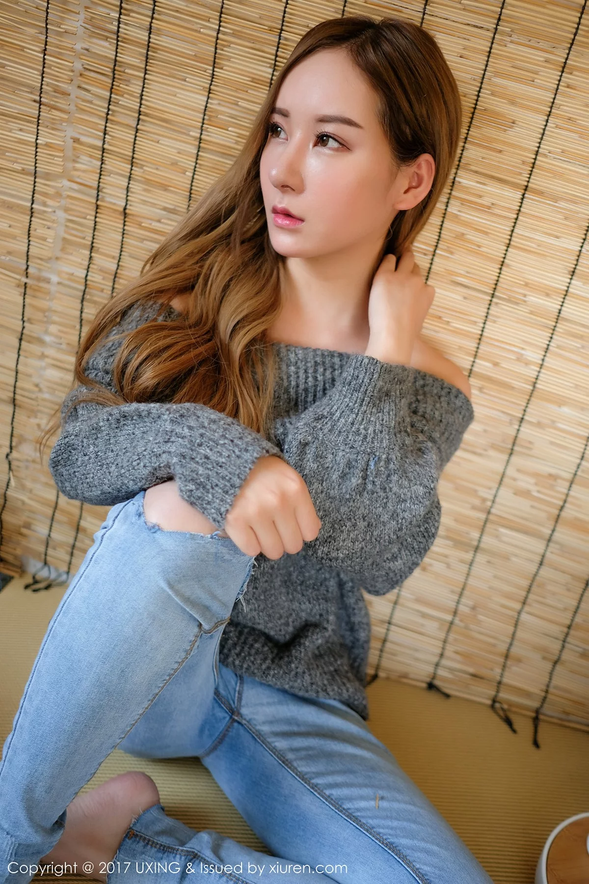 1805944