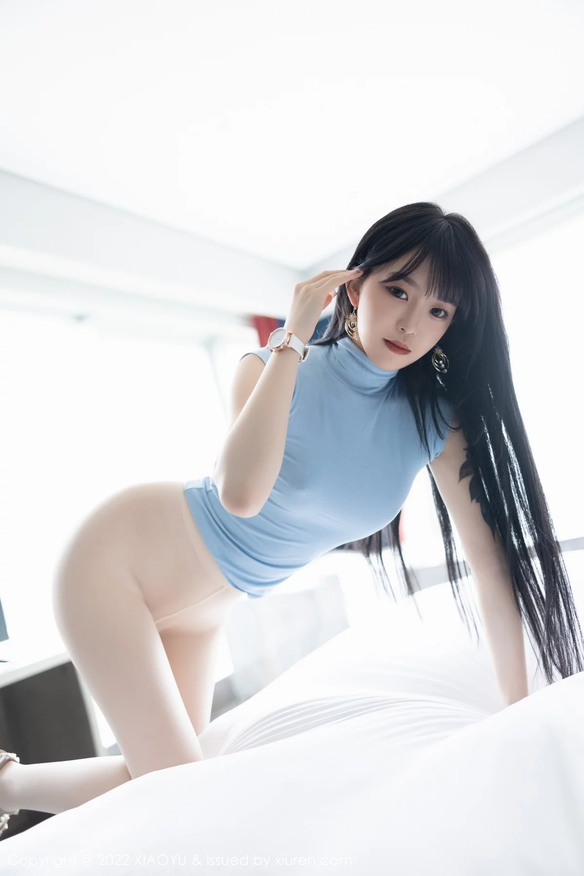 1663964