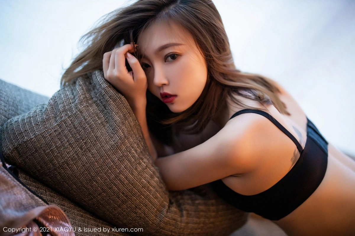 1702651