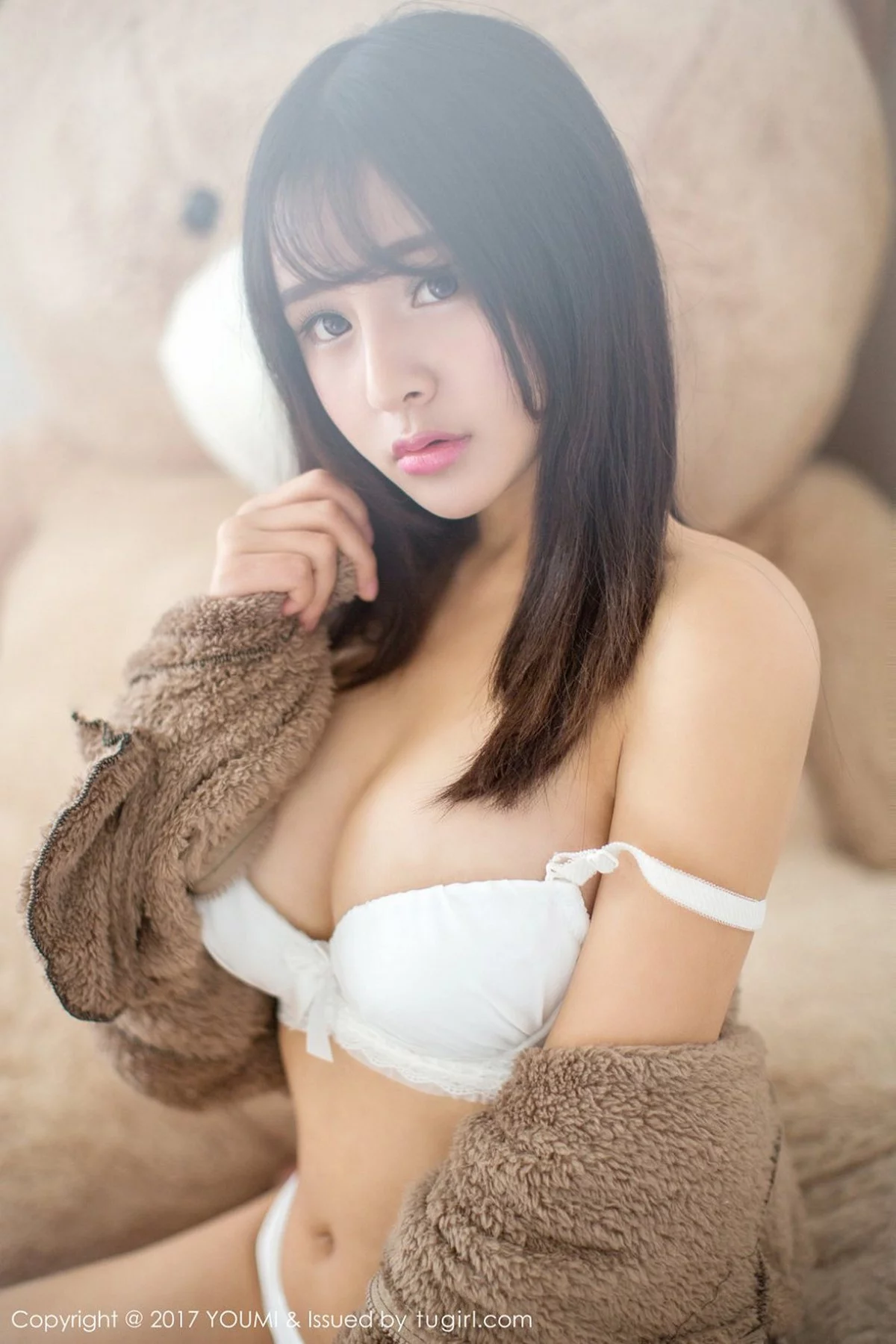 1902198
