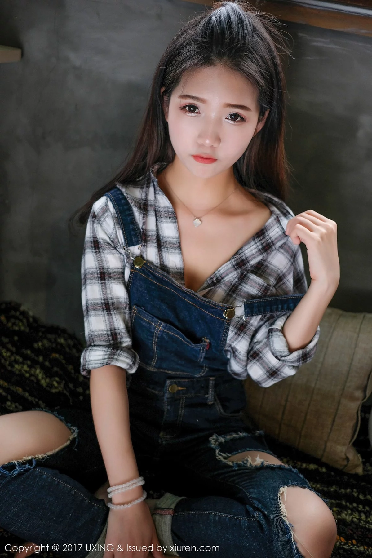 1805638