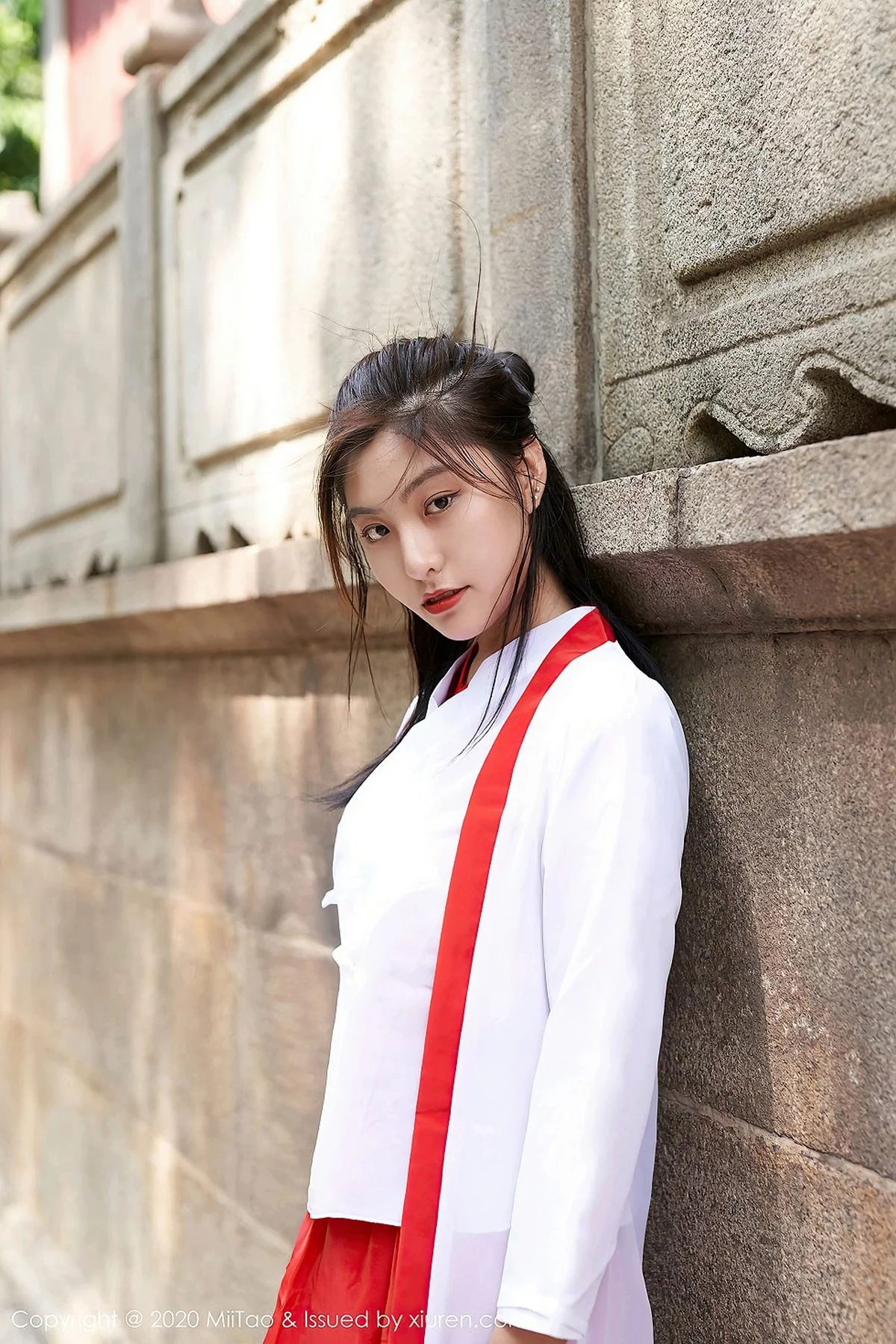 1810729