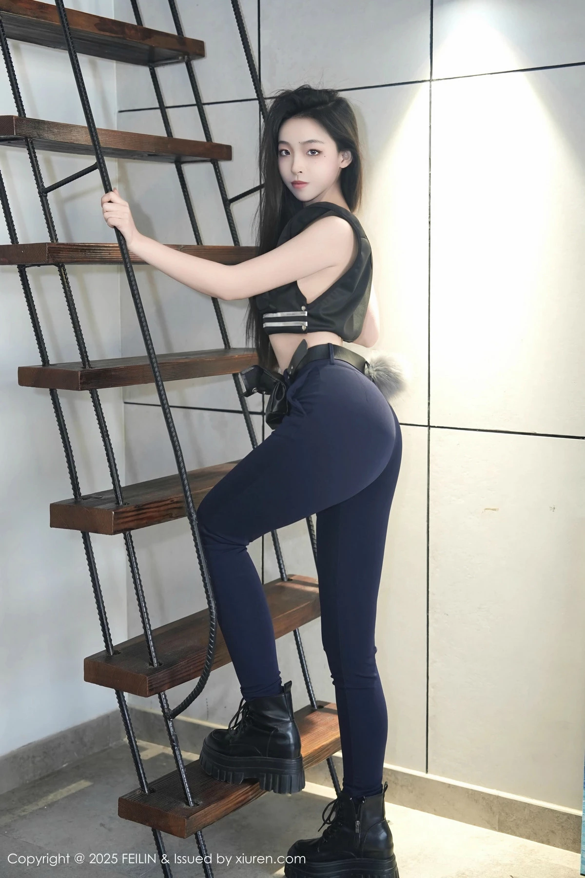 1816072