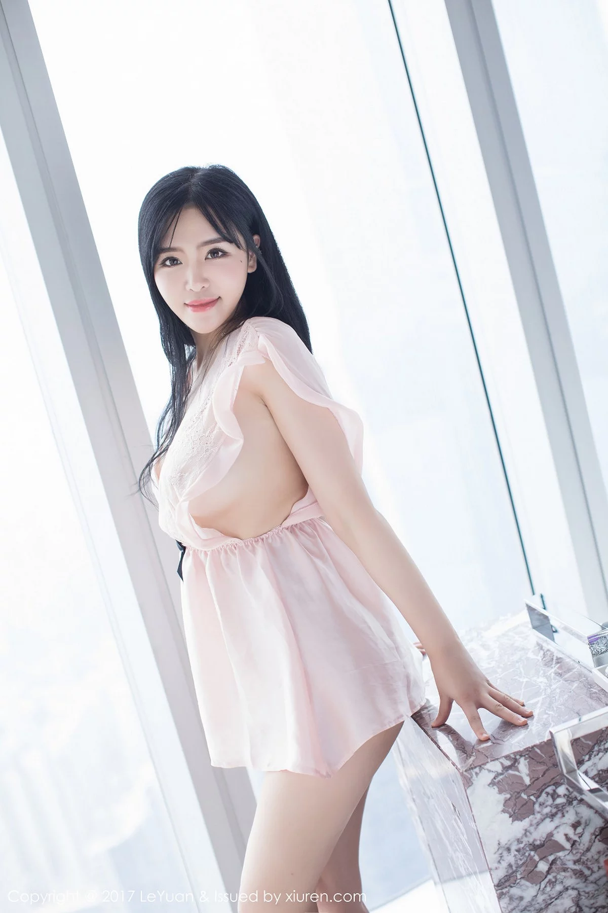 1832042